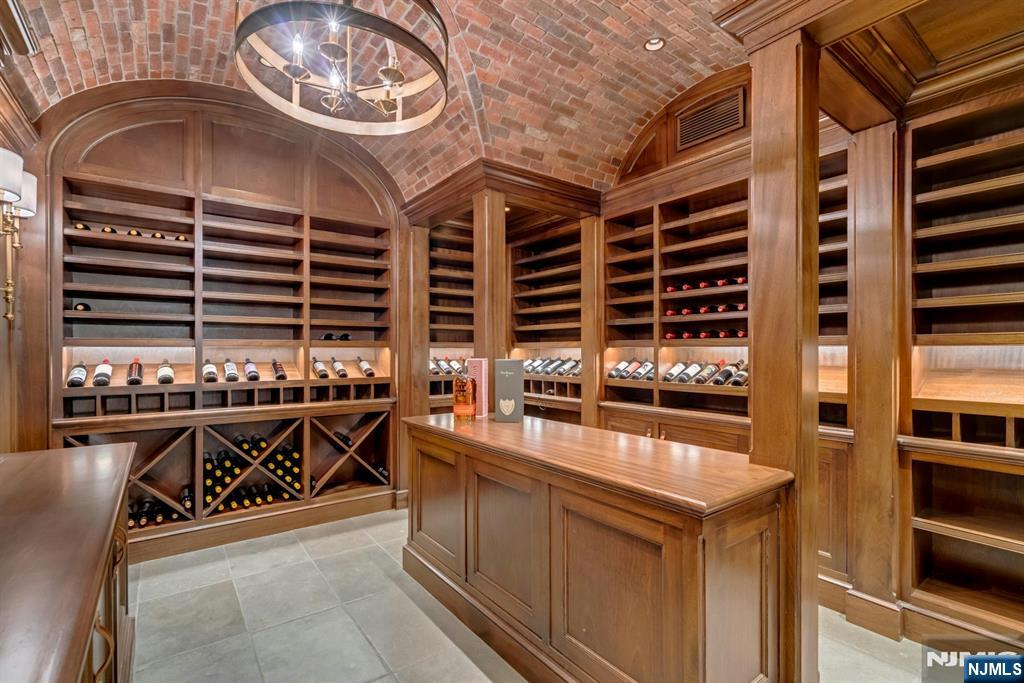 123 E Saddle River Road