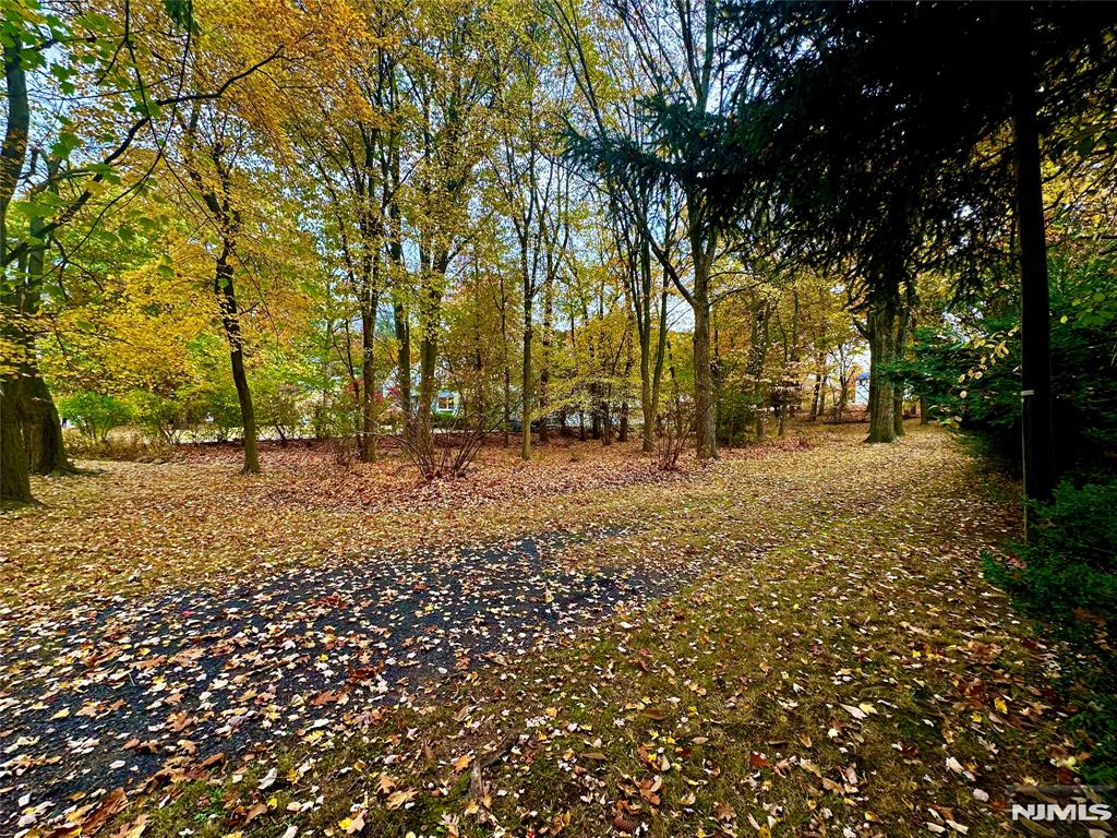 216 E Midland Avenue