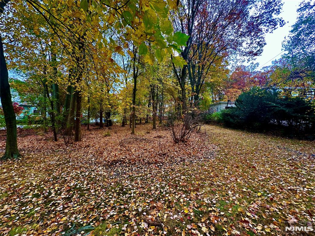 216 E Midland Avenue