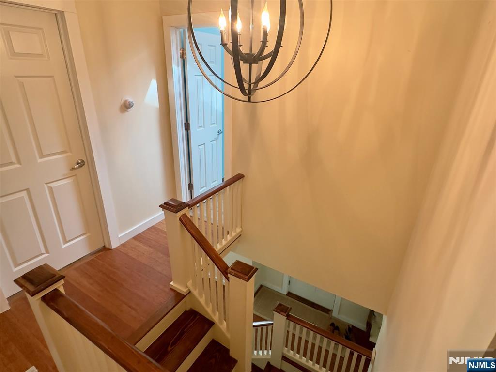 17 Hillside Avenue