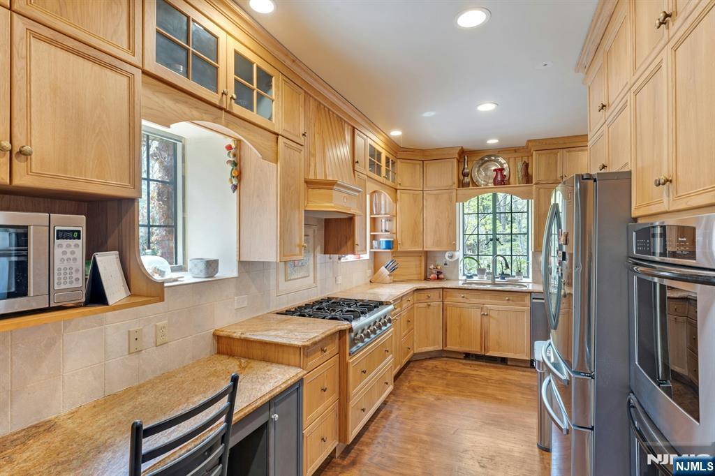 17 Hillside Avenue