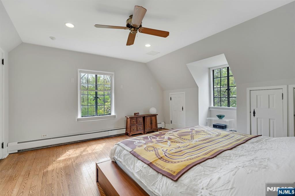 17 Hillside Avenue