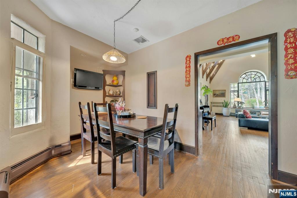 17 Hillside Avenue