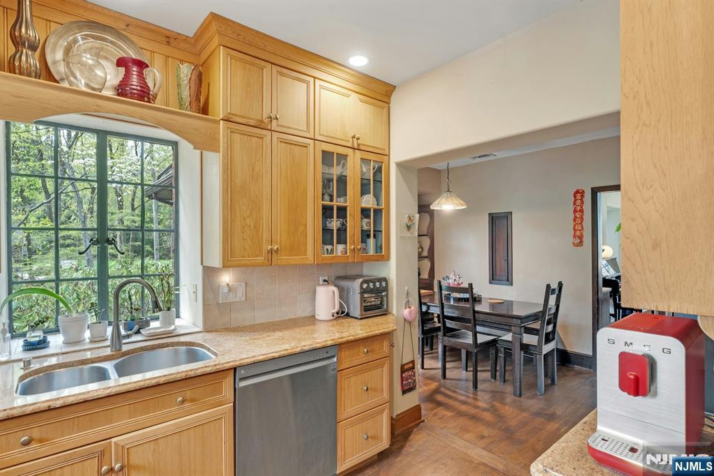 17 Hillside Avenue