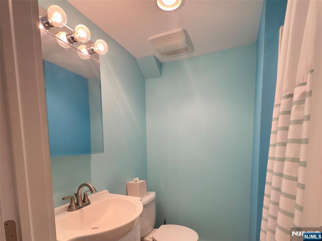 17 Hillside Avenue
