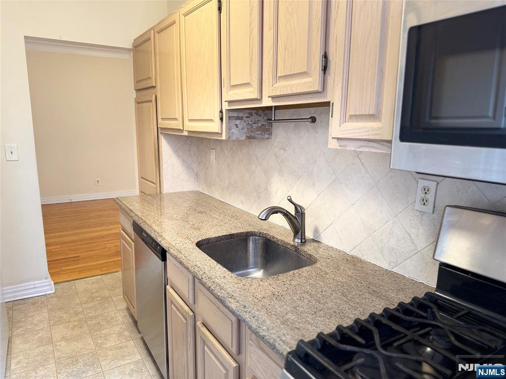 100 Prospect Avenue 2L