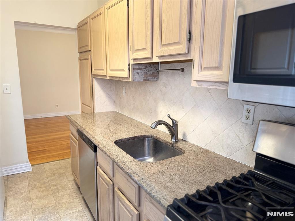 100 Prospect Avenue 2L