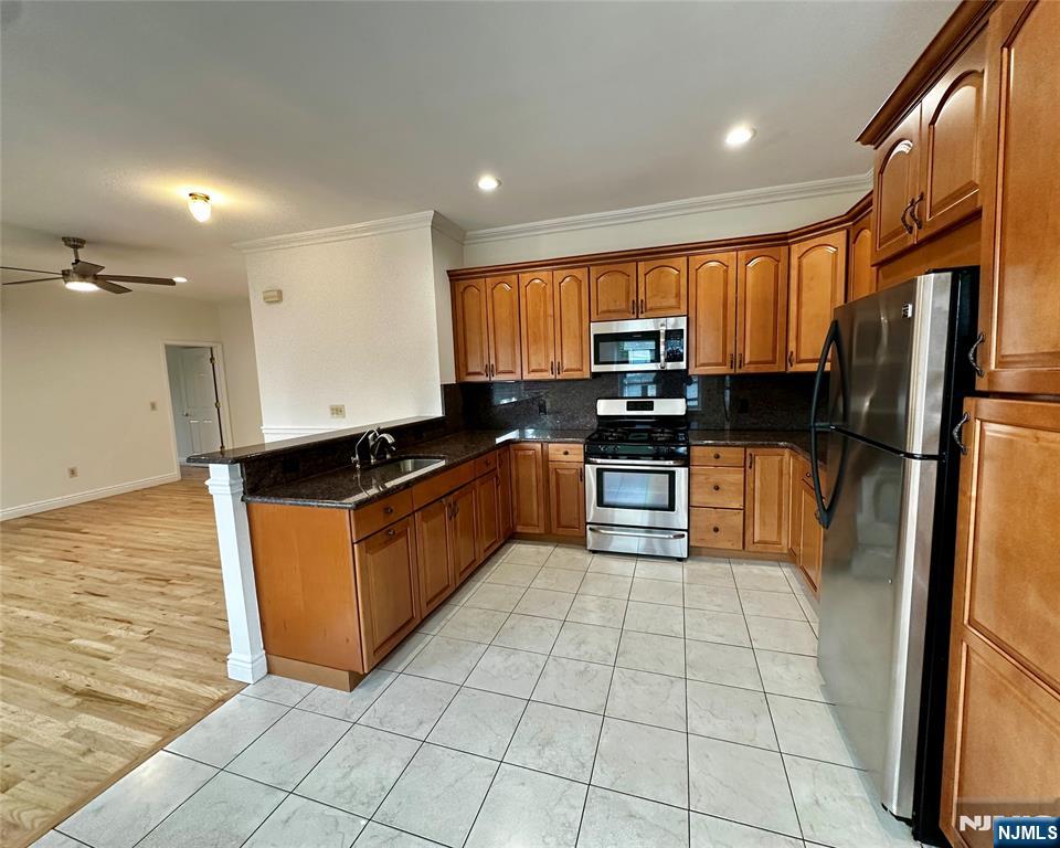 35 N Farview Avenue 1