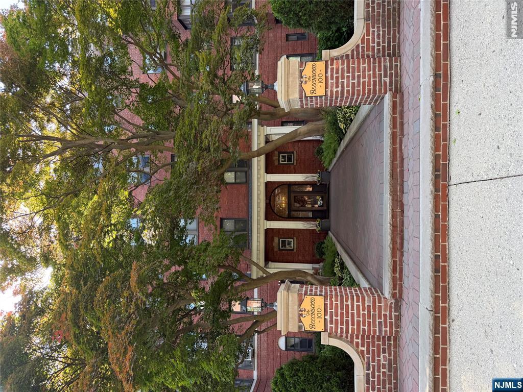 100 Prospect Avenue 2E