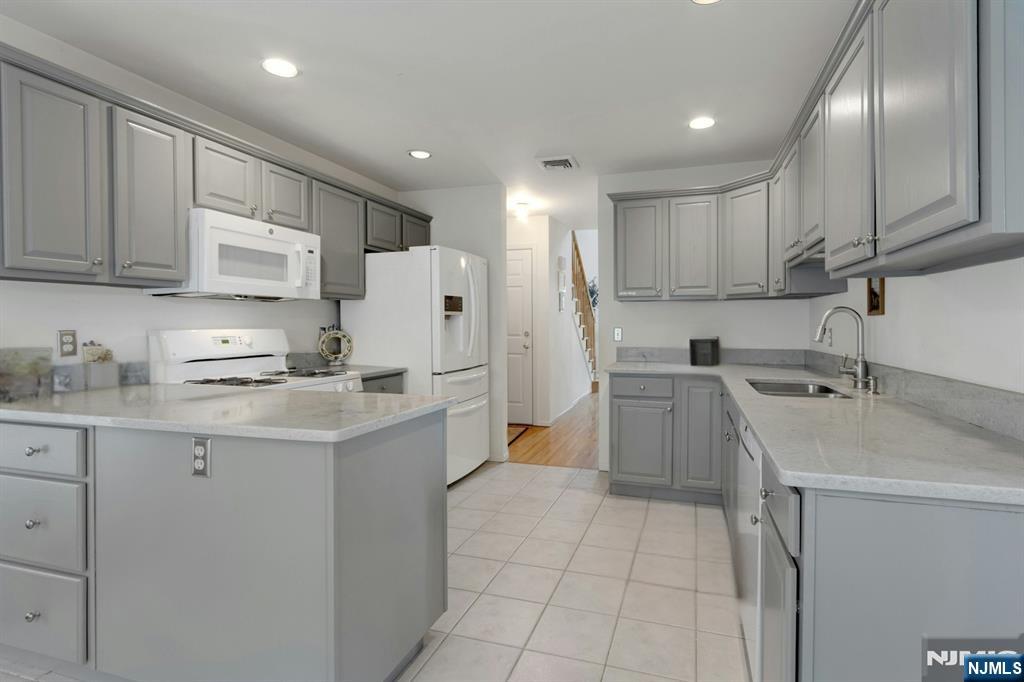14 Summit Court