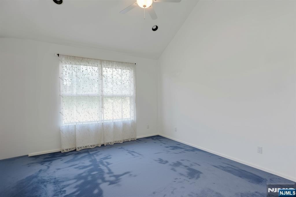 14 Summit Court