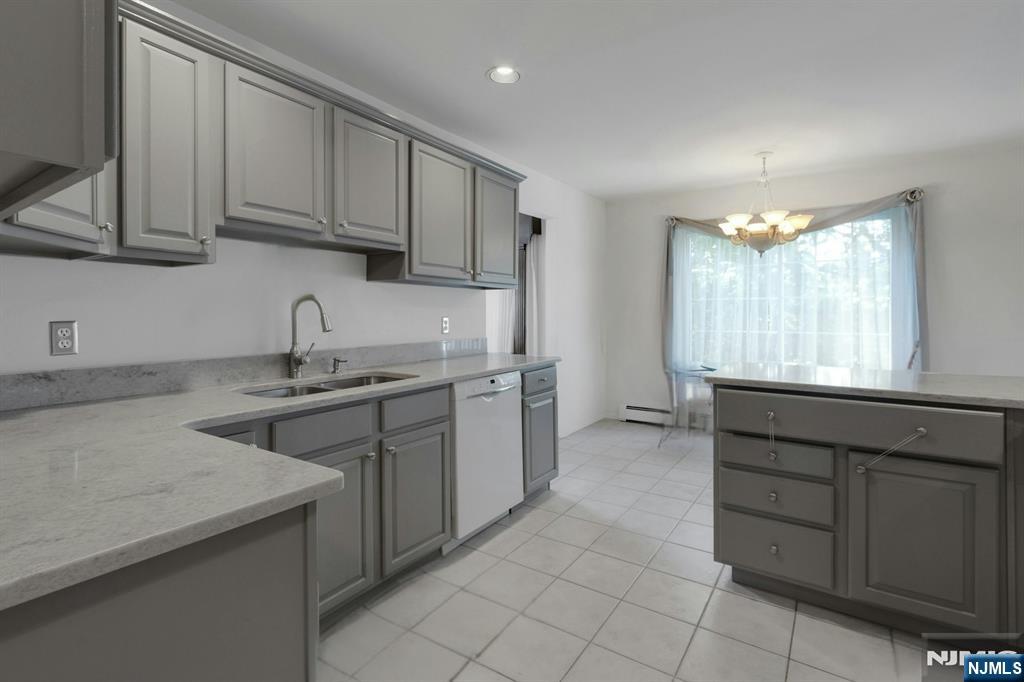 14 Summit Court