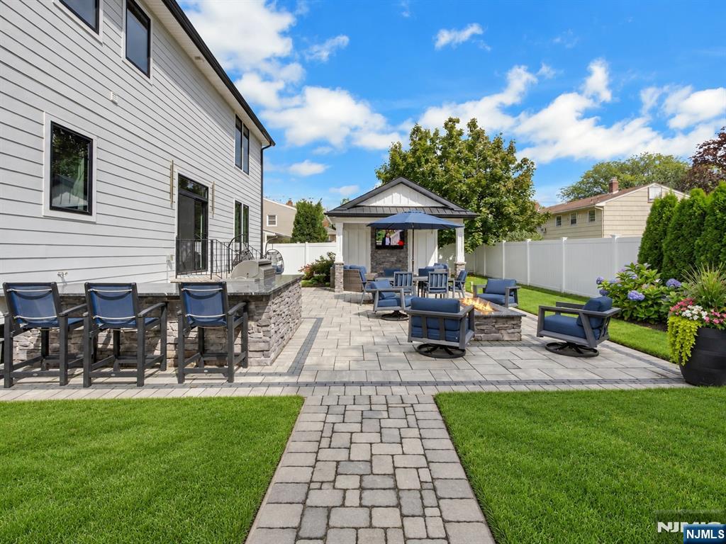 207 Wilsey Court