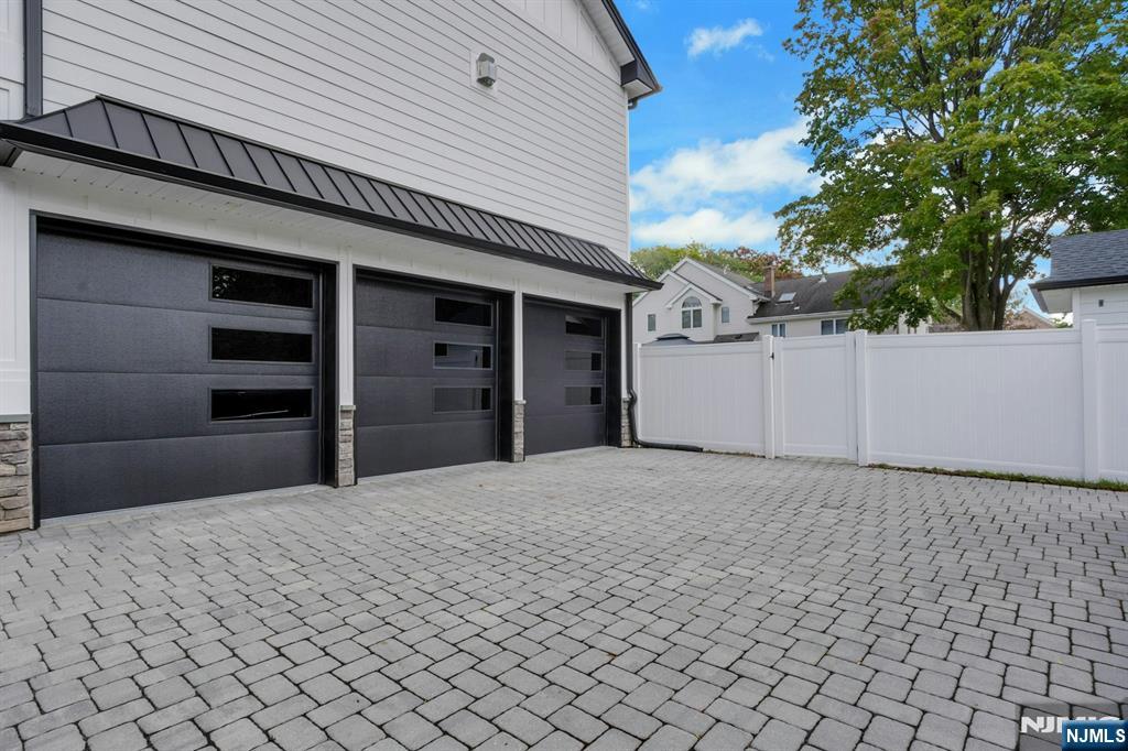 207 Wilsey Court