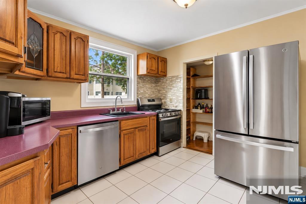 340 Roosevelt Avenue