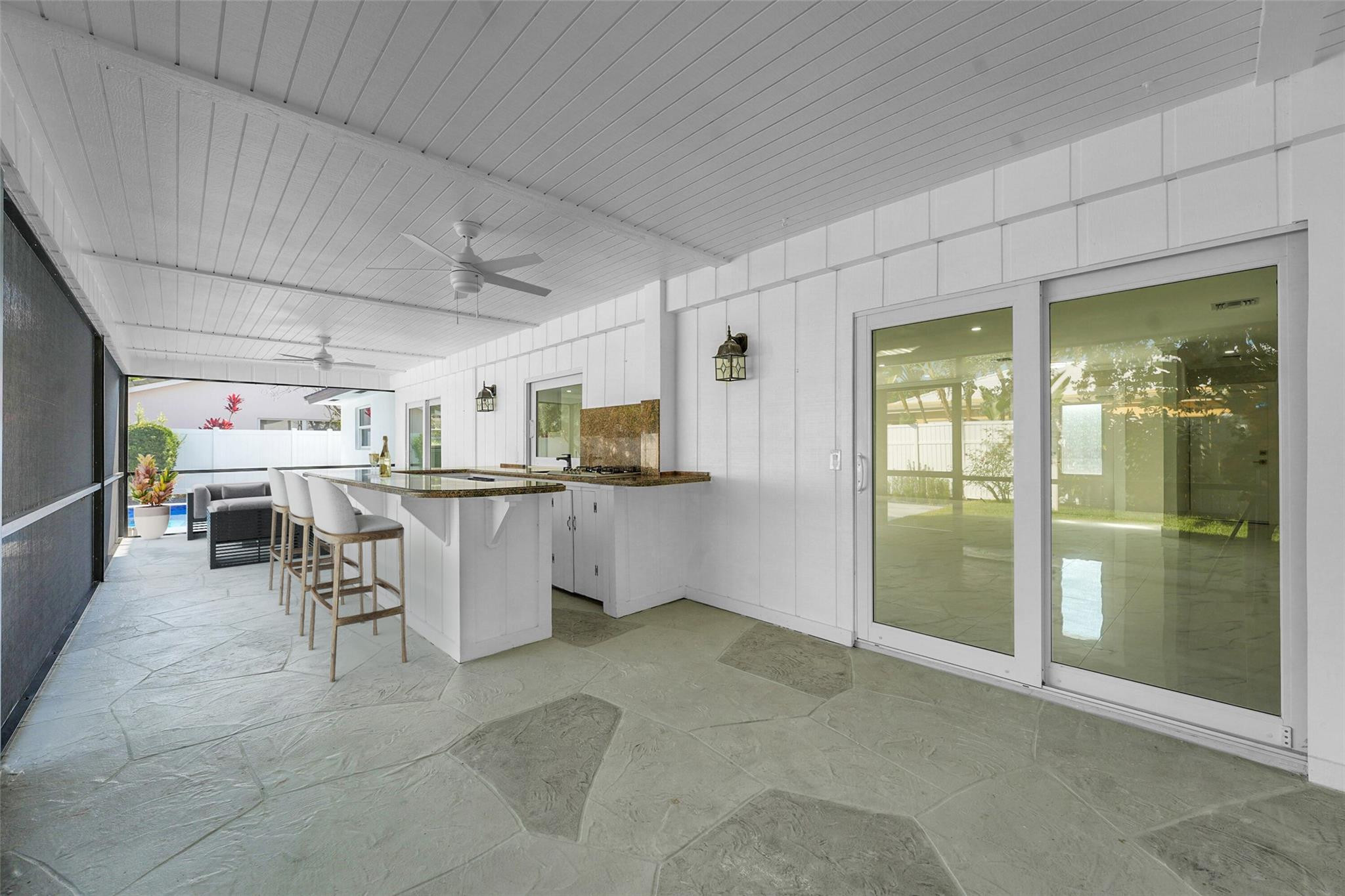 1190 Dolphin Road