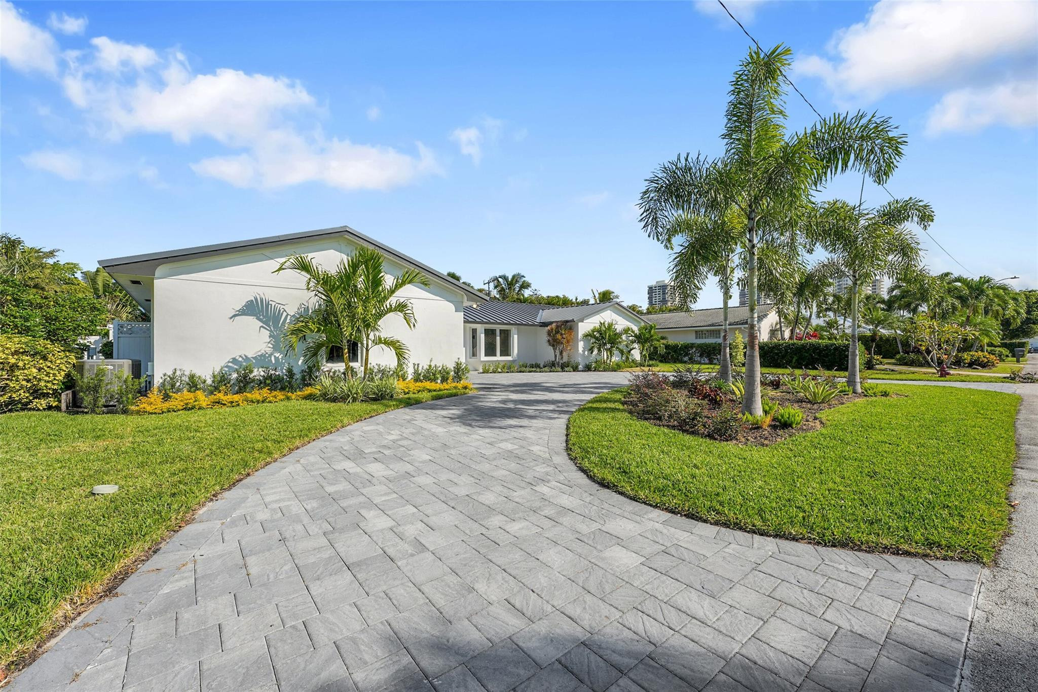 1190 Dolphin Road