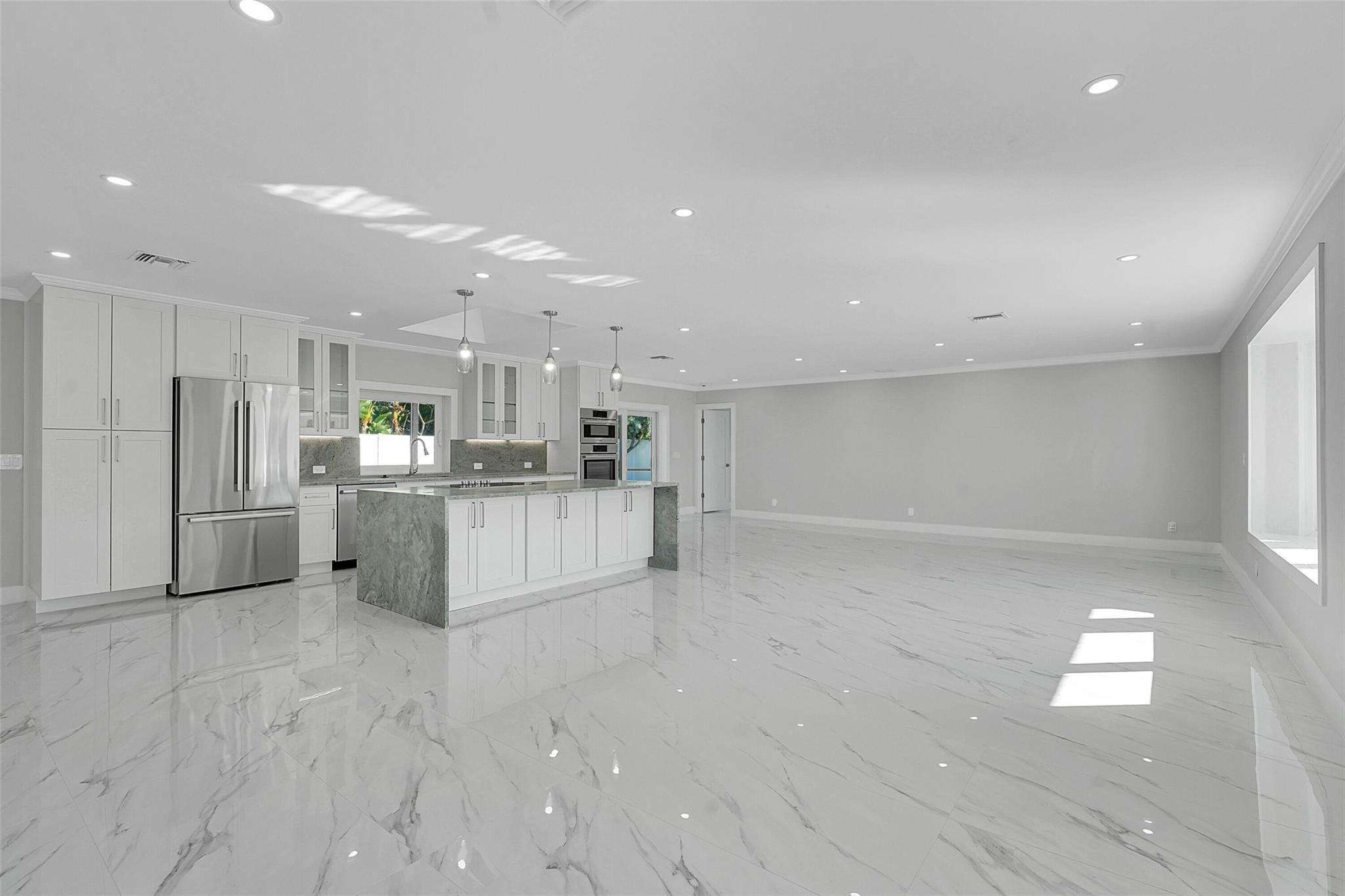 1190 Dolphin Road