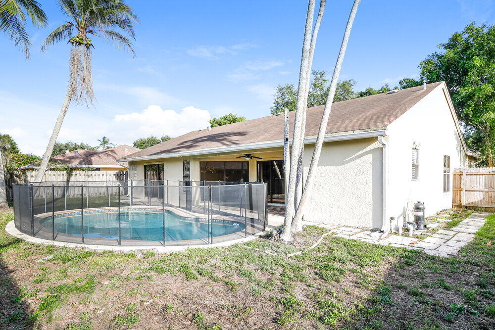 11235 NW 43rd Place