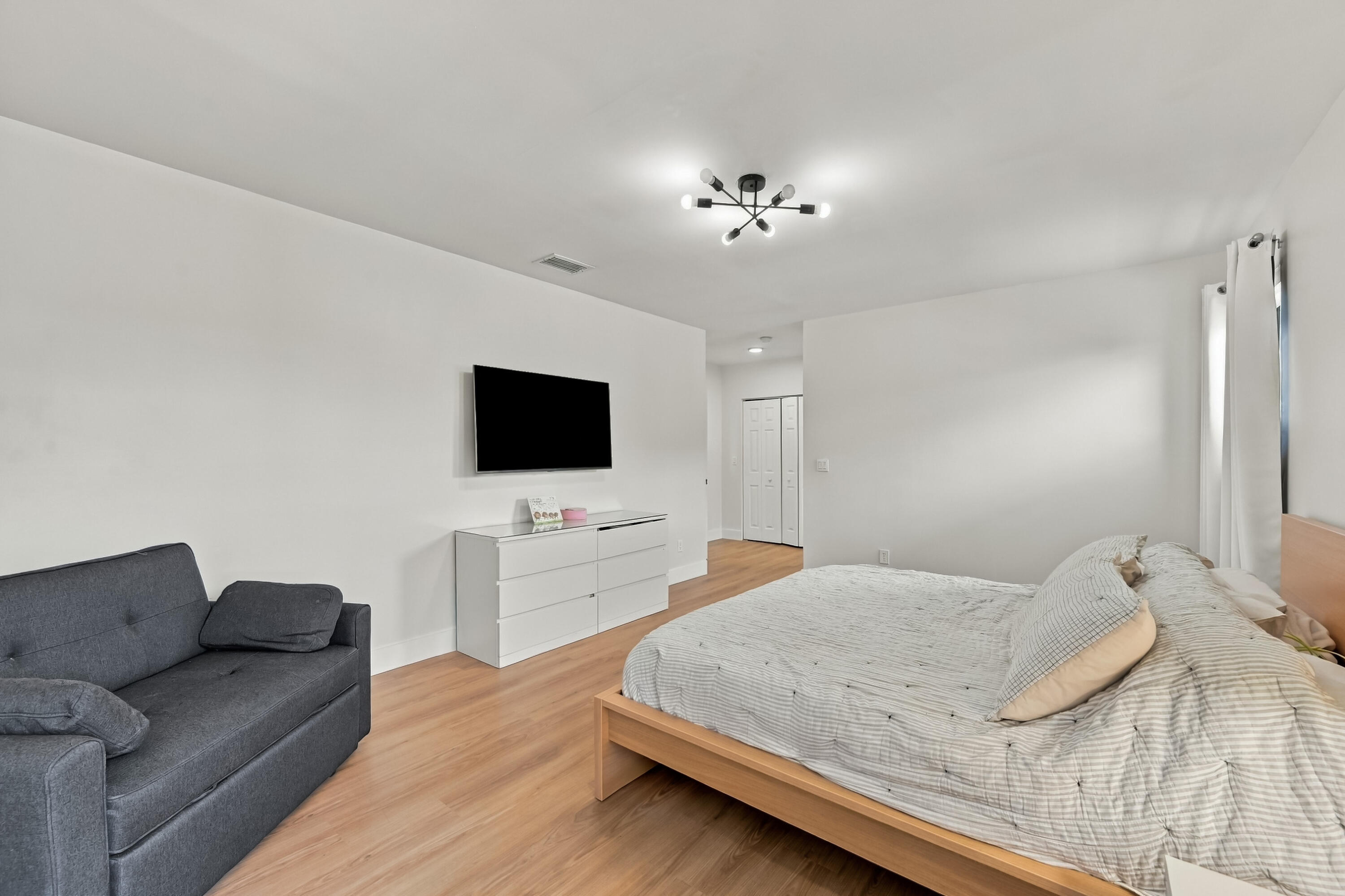 11109 NW 34TH Court