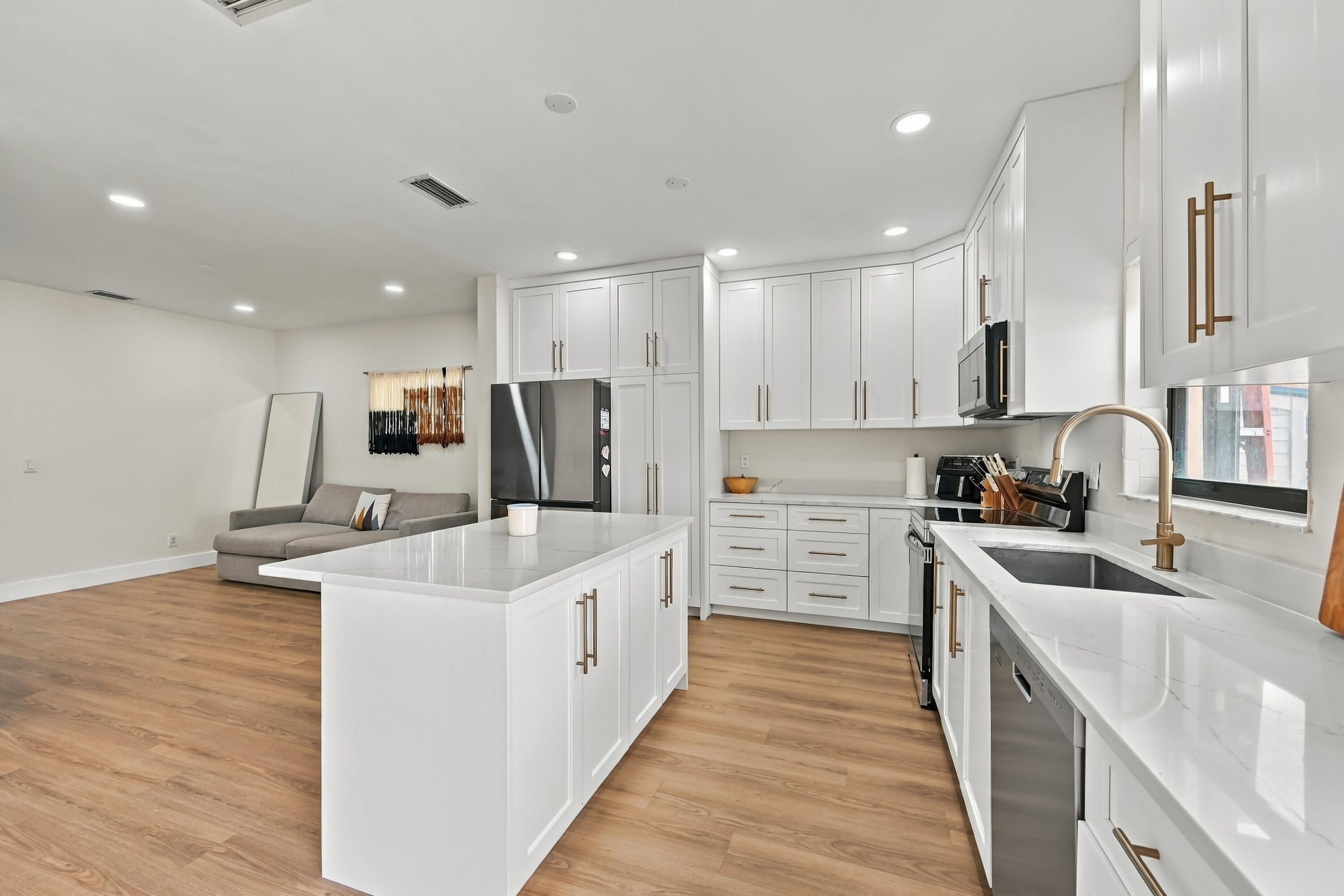 11109 NW 34TH Court