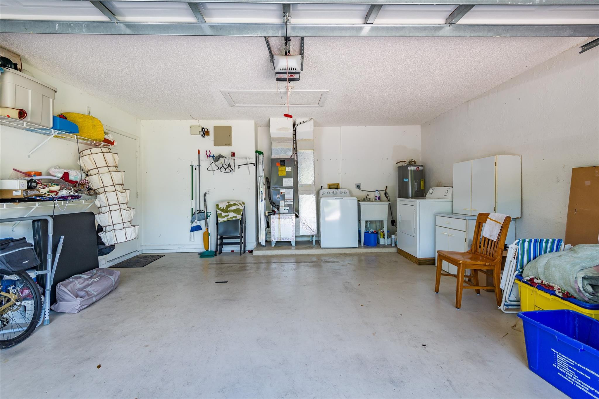 140 Paddock Ln