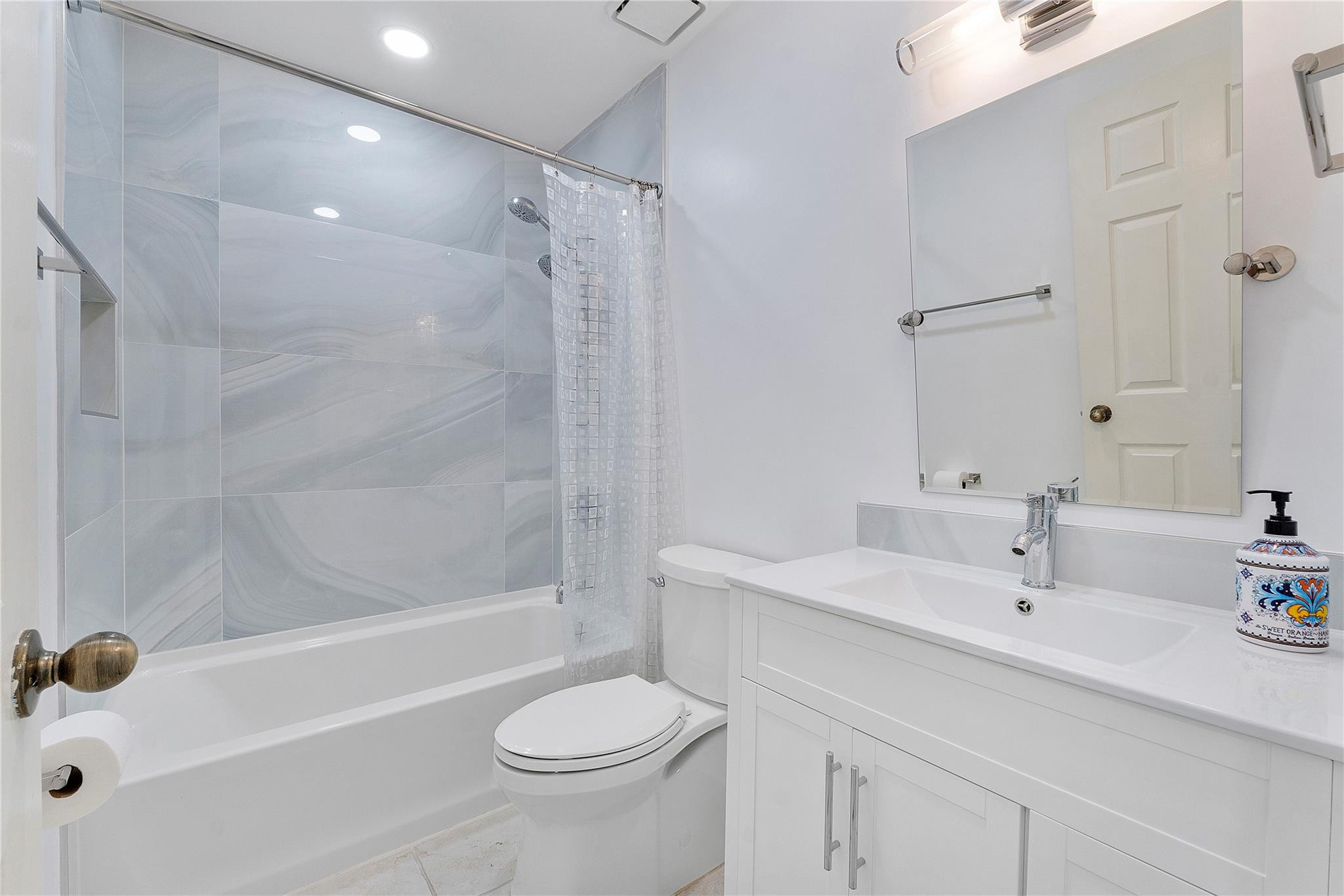 17274 Boca Club Boulavard 2303