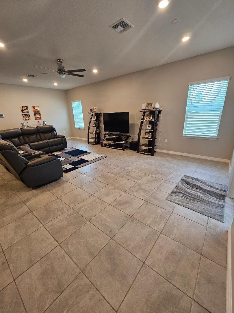 1881 SE Fairfield Street