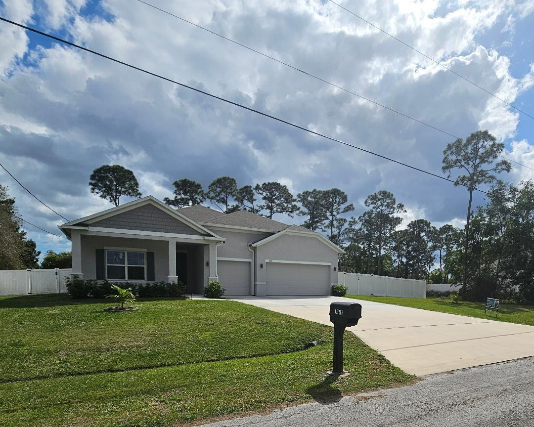 1881 SE Fairfield Street