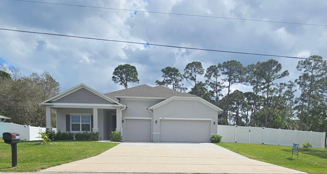 1881 SE Fairfield Street