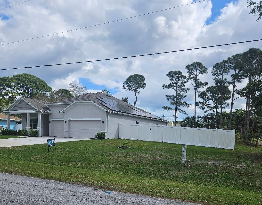 1881 SE Fairfield Street