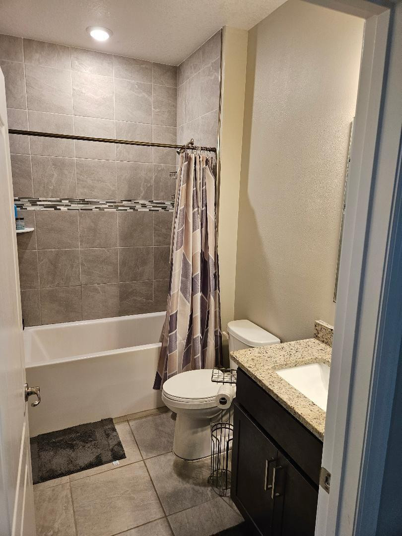 1881 SE Fairfield Street