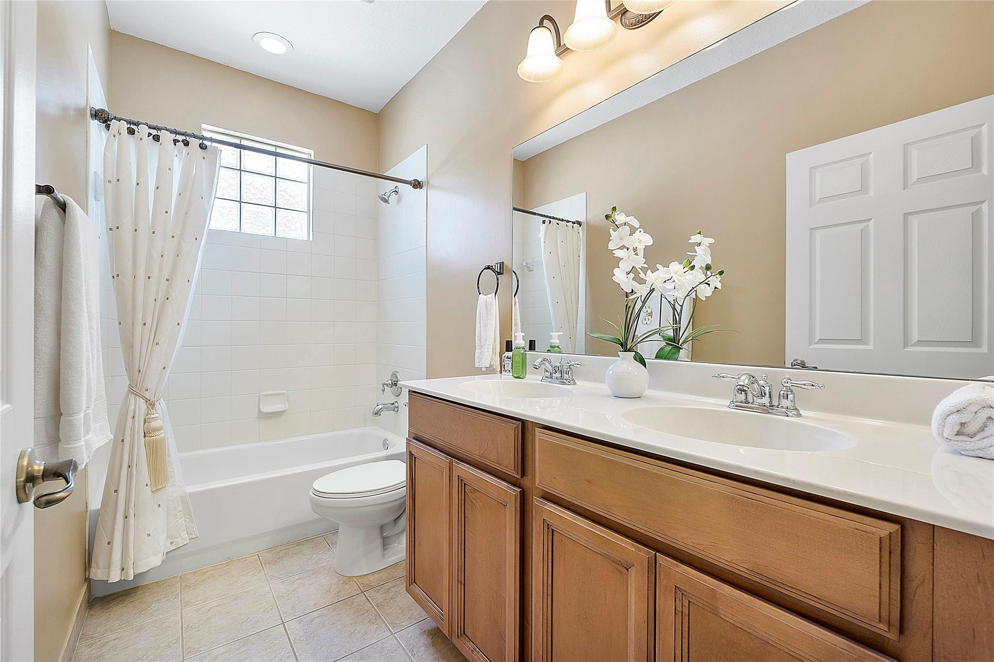 4320 Pomelo Boulevard