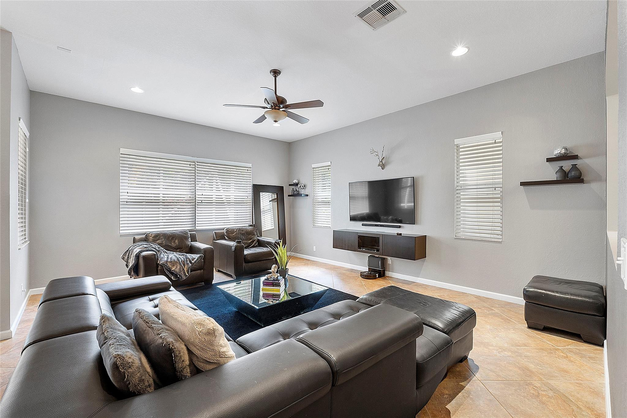 4320 Pomelo Boulevard