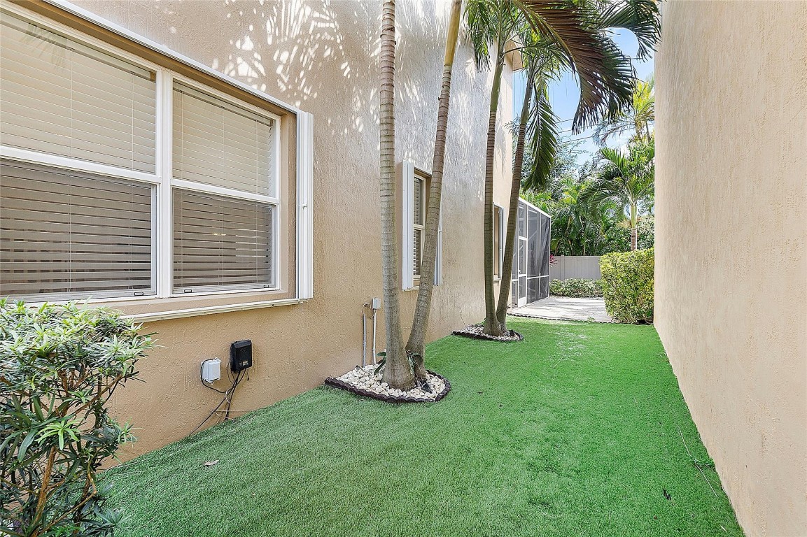 4320 Pomelo Boulevard