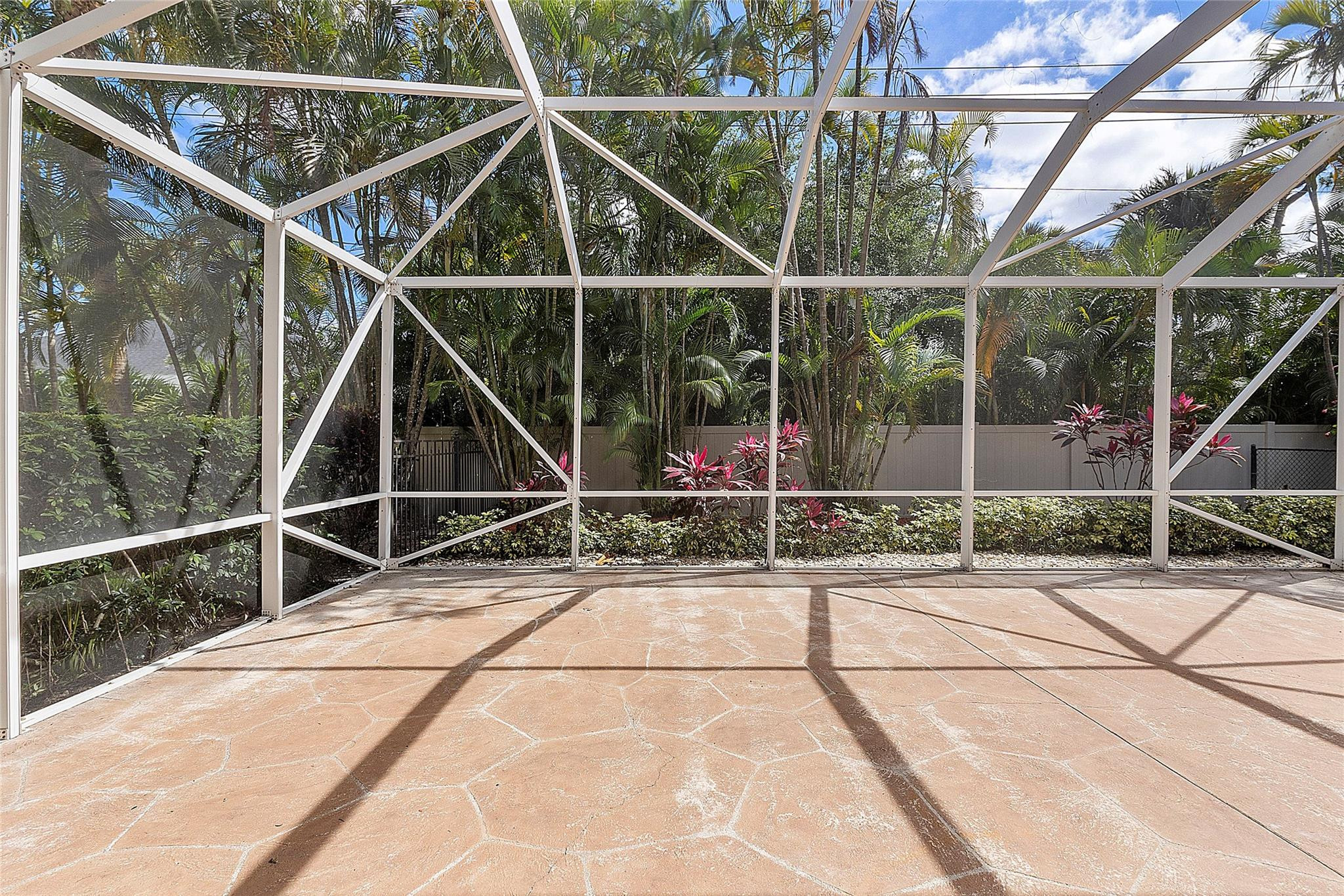 4320 Pomelo Boulevard