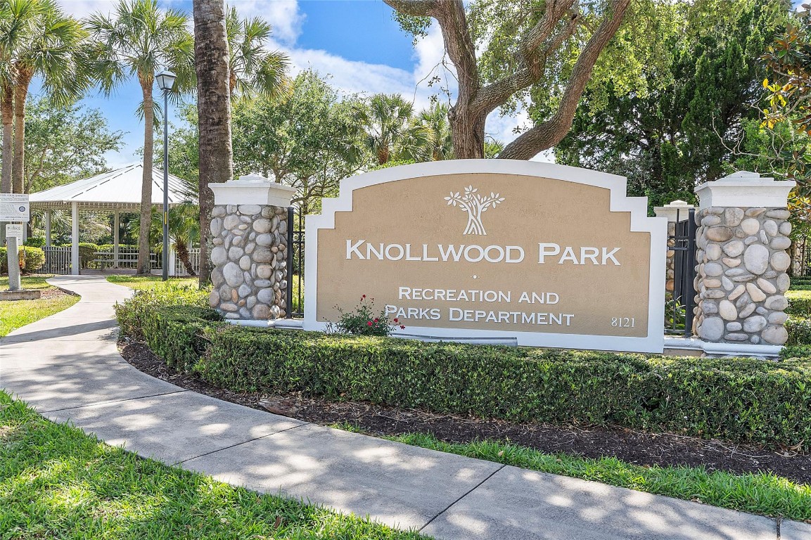 4320 Pomelo Boulevard