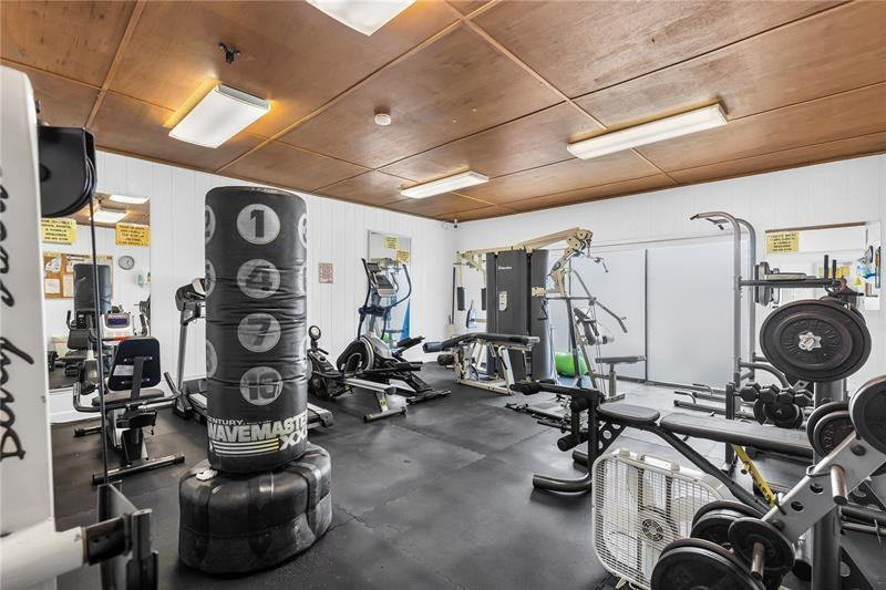 360 NW 46th St