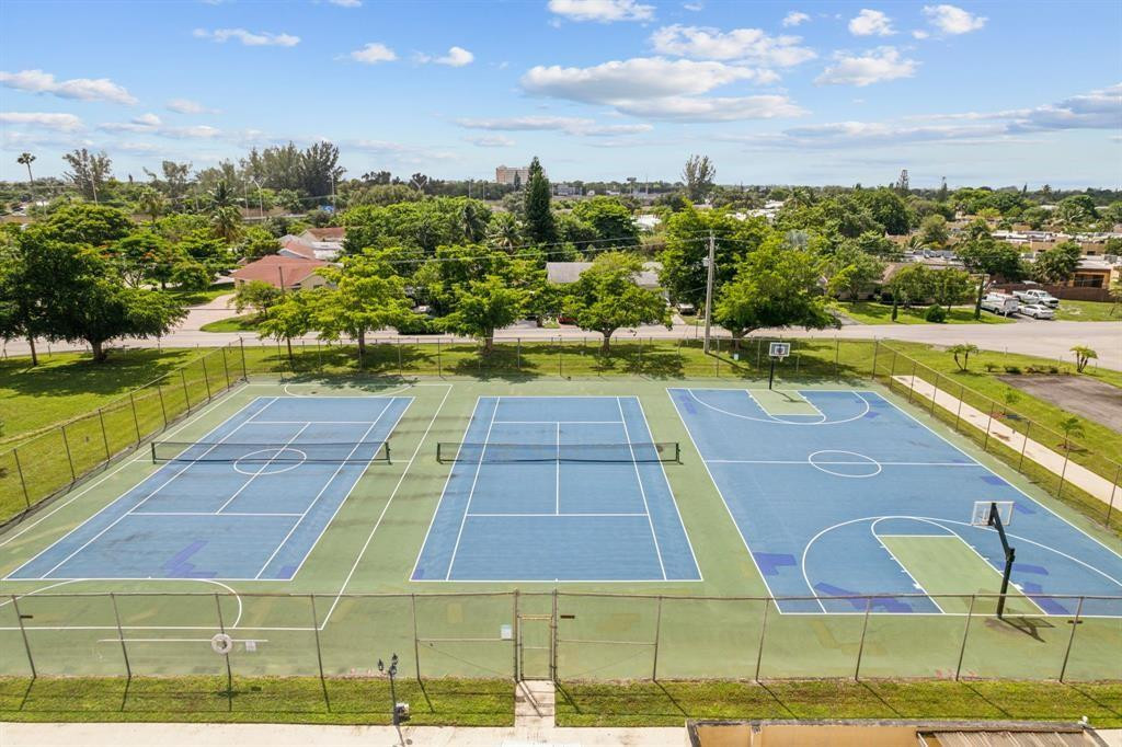 360 NW 46th St