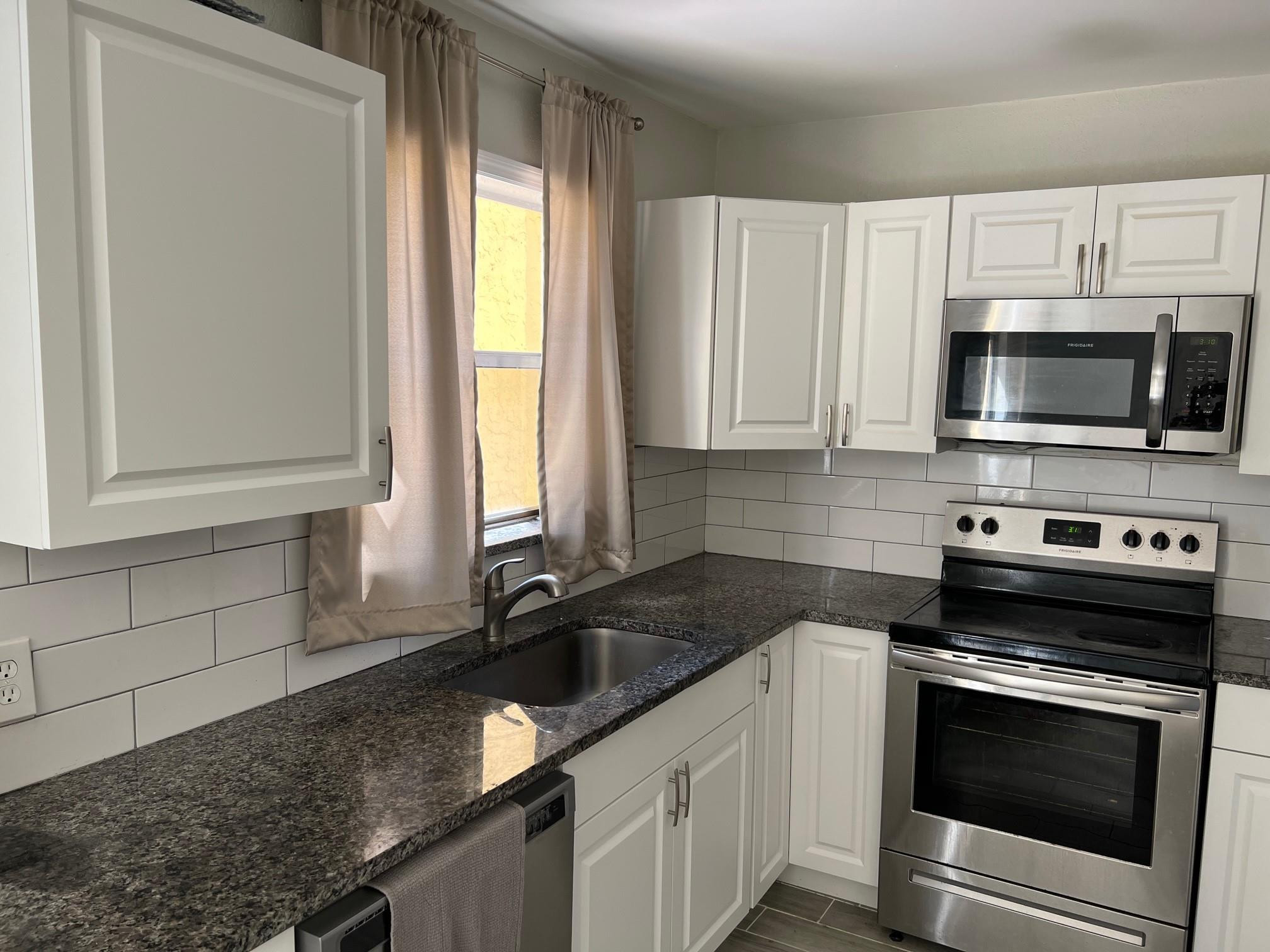 360 NW 46th St