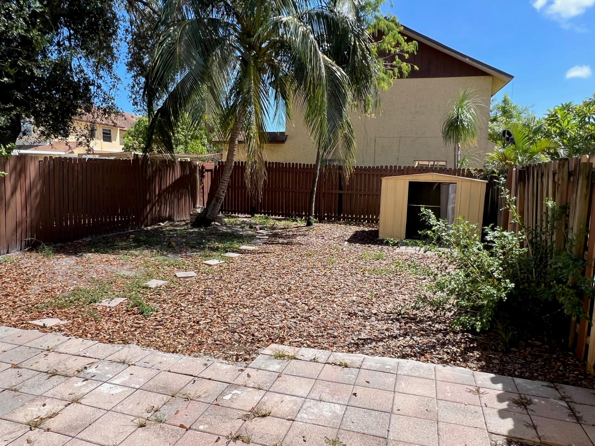 360 NW 46th St