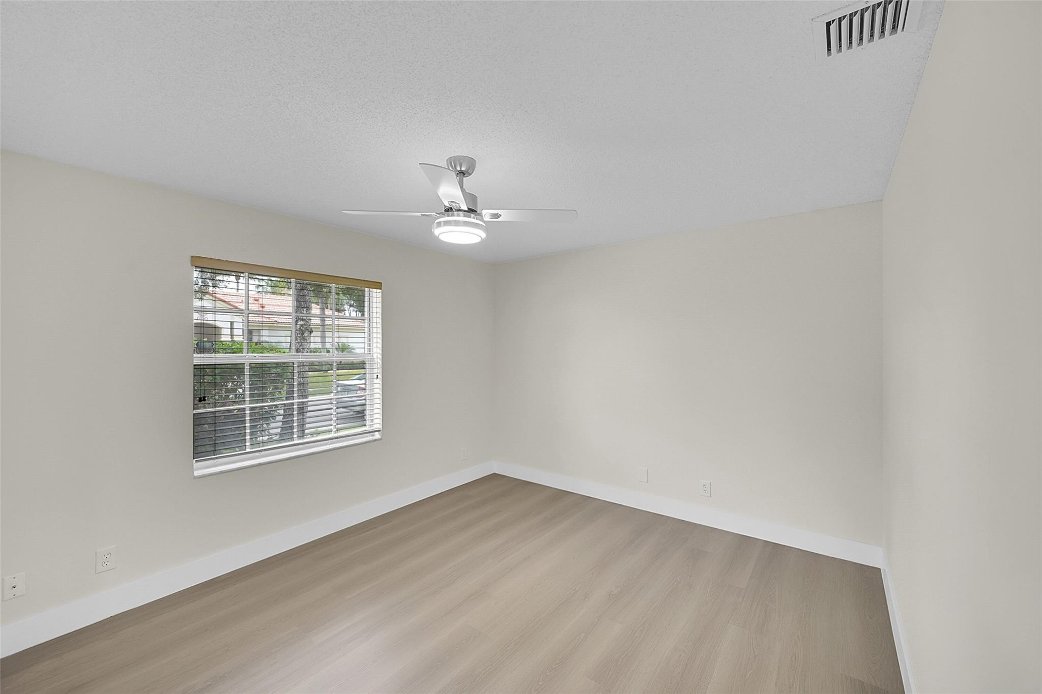 6141 Heliconia Rd