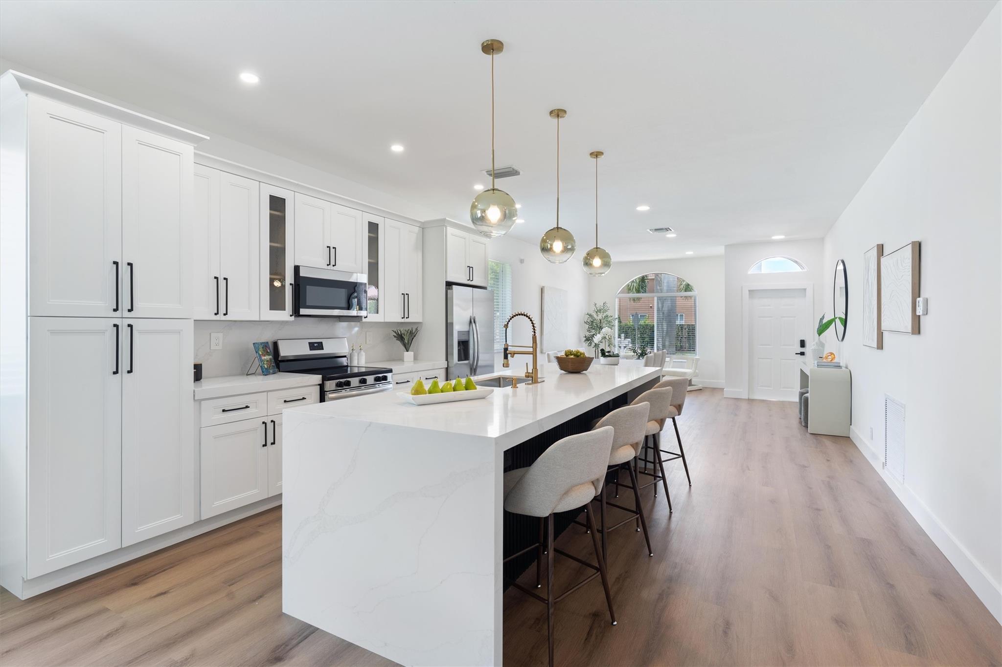 4170 Banyan Trails Dr