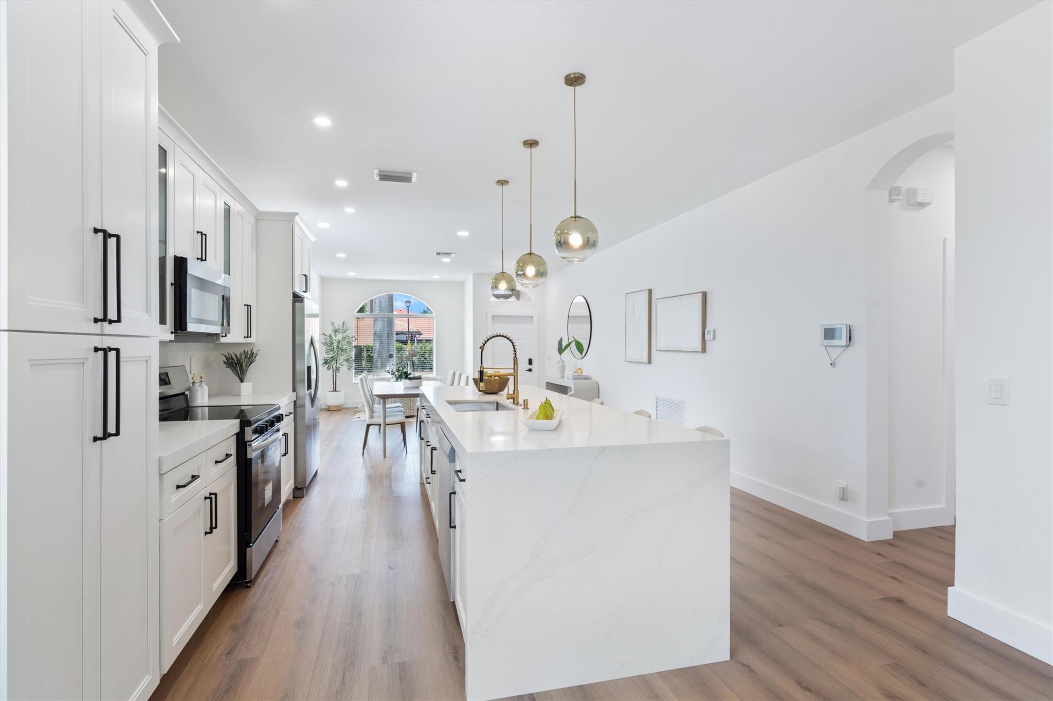 4170 Banyan Trails Dr