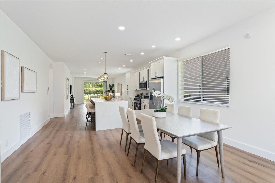 4170 Banyan Trails Dr