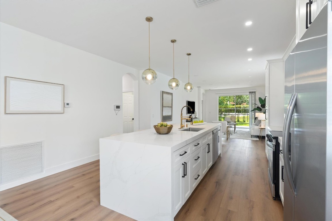 4170 Banyan Trails Dr