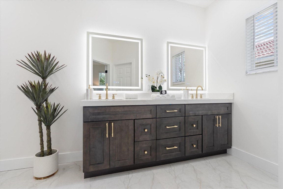 4170 Banyan Trails Dr