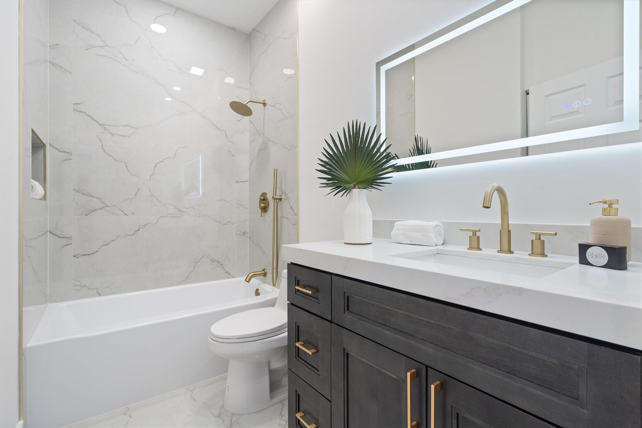 4170 Banyan Trails Dr