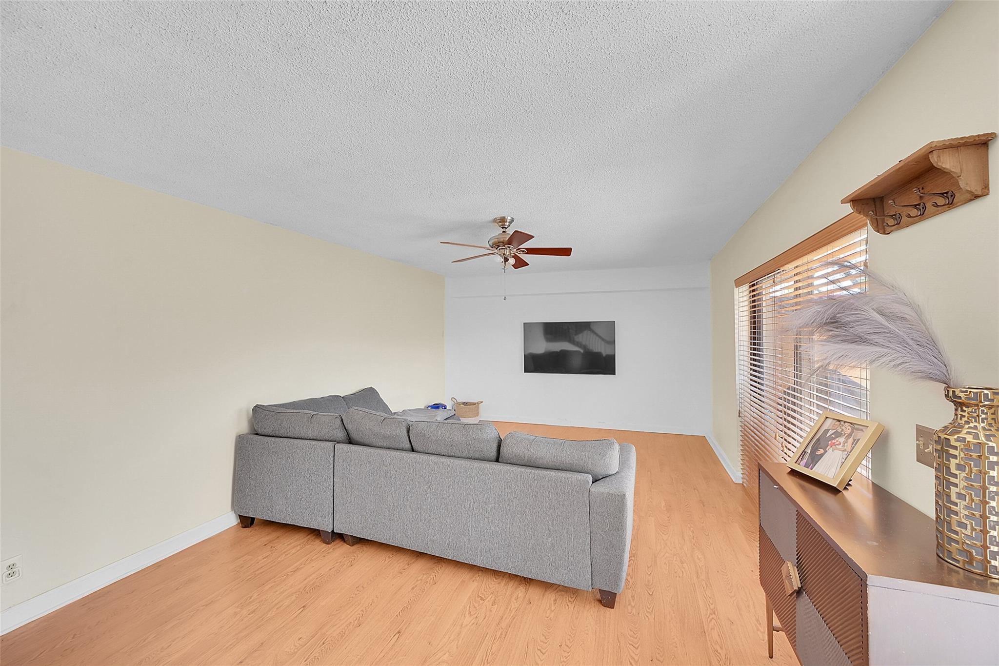 2916 SW 12th Street 2916