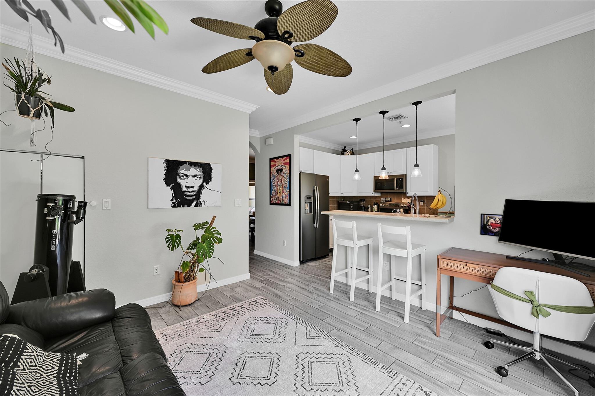 2851 W Prospect Rd 1202